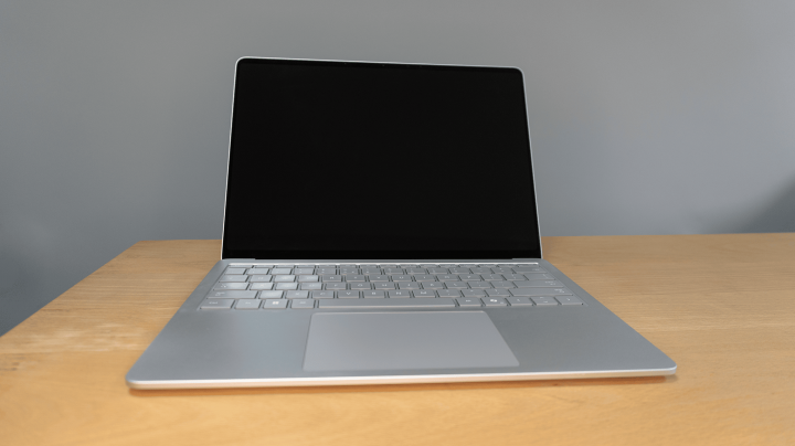 OUTLET Microsoft Surface Laptop 7 13,8" Platynowy 10