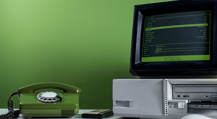 Historia sprzętu wideokonferencyjnego – od eksperymentów analogowych do epoki AI