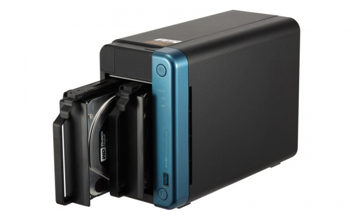 Serwer NAS QNAP TS-253Be-4G - widok frontu prawej strony