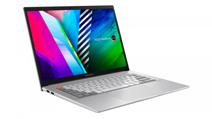 VivoBook Pro 14X OLED N7400PC Cool Silver - widok frontu lewej strony
