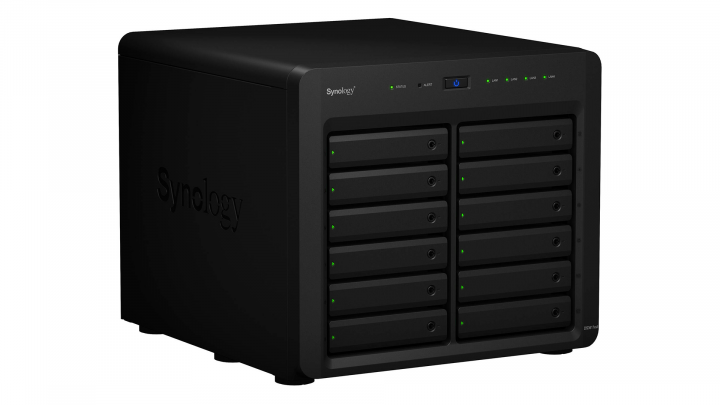 Serwer NAS Synology DS3617xsII widok frontu lewej strony