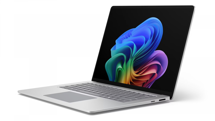 Microsoft Surface Laptop 8 15 W11P Platynowy Copilot - widok frontu prawej strony