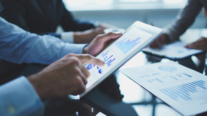 Jak automatyzacja IT wspiera HR, finanse i marketing? 2