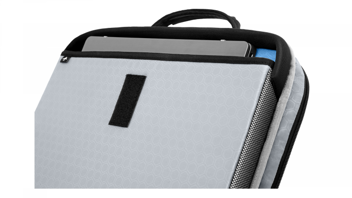 Premier Briefcase 15 PE1520C 460-BCQL 2