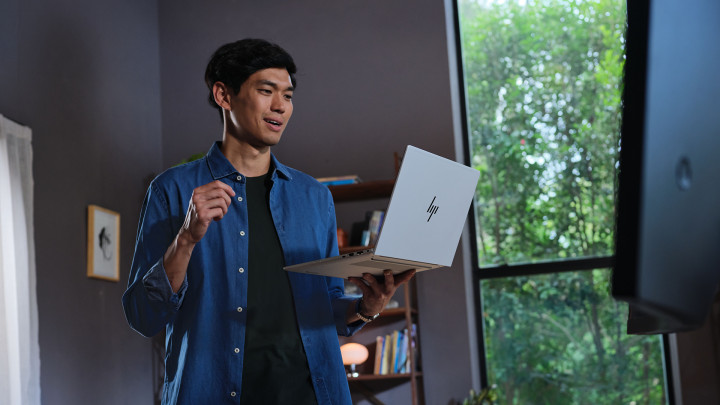 HP EliteBook 8 G1a 14 5