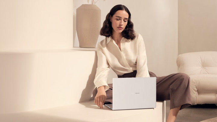 ASUS Zenbook S 14 UX5406SA Biały 4