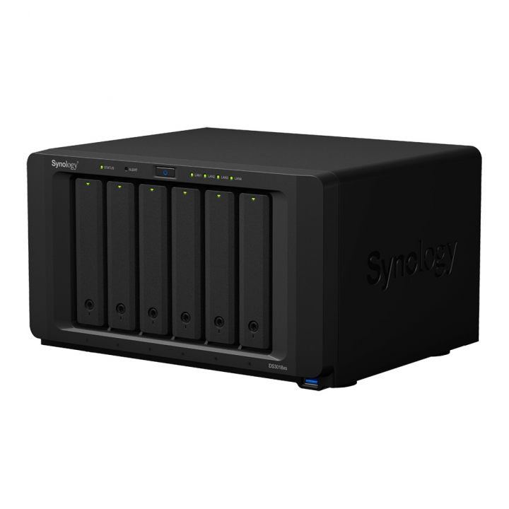 Serwer NAS Synology DS3018XS - widok frontu prawej strony