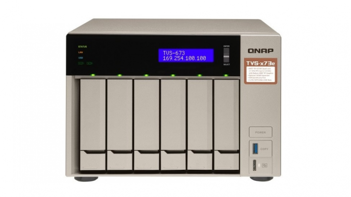 Serwer NAS QNAP TVS-673e-4G - widok frontu